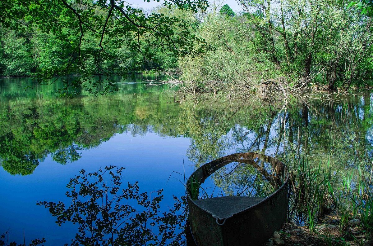 Reflections in disuse