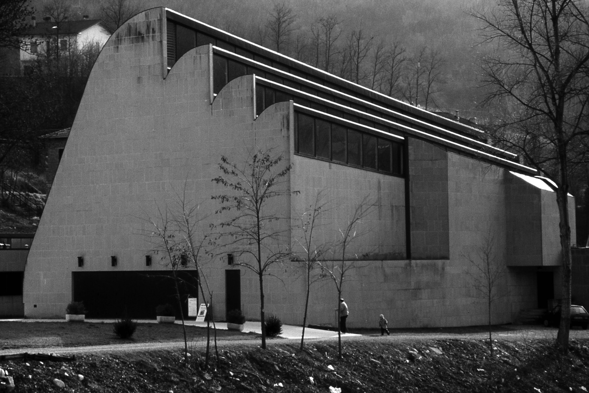 Church view from the river Rhine