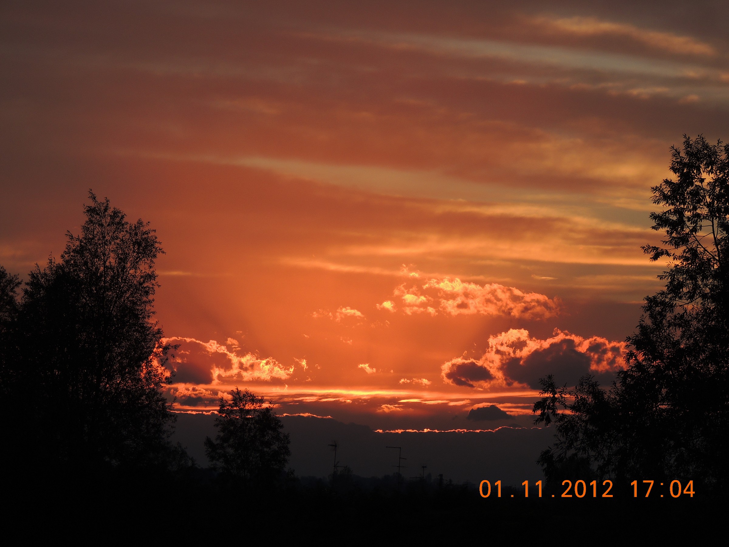 tramonto in bassa padana a Concordia sulla Secchia MO