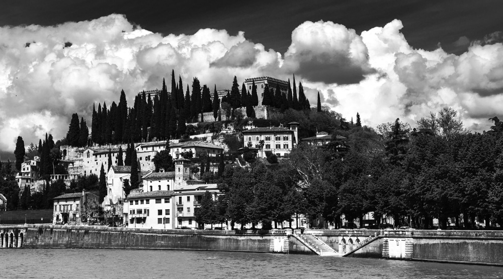 Verona B&W