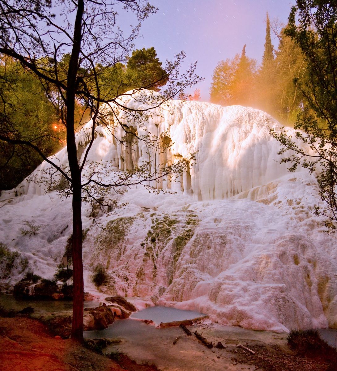 Cascata della Balena di notte