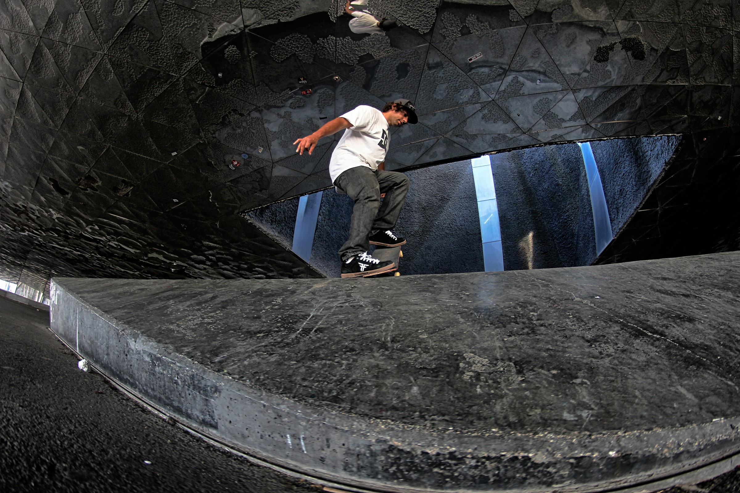 skateboarding barcelona