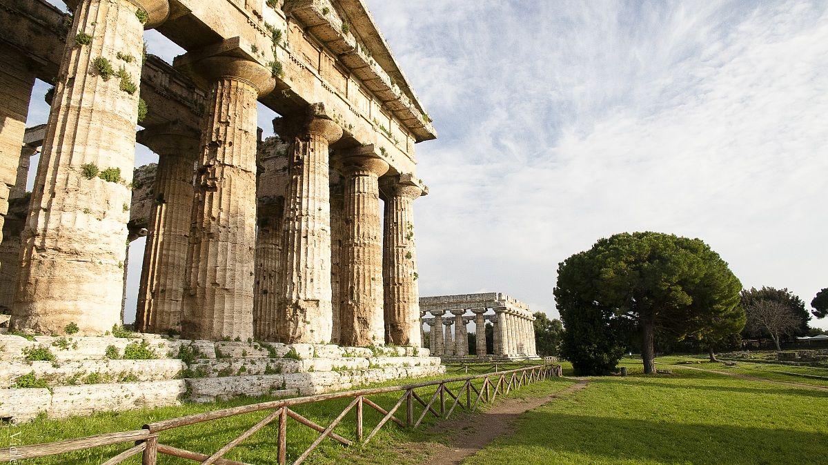 Paestum's Easter