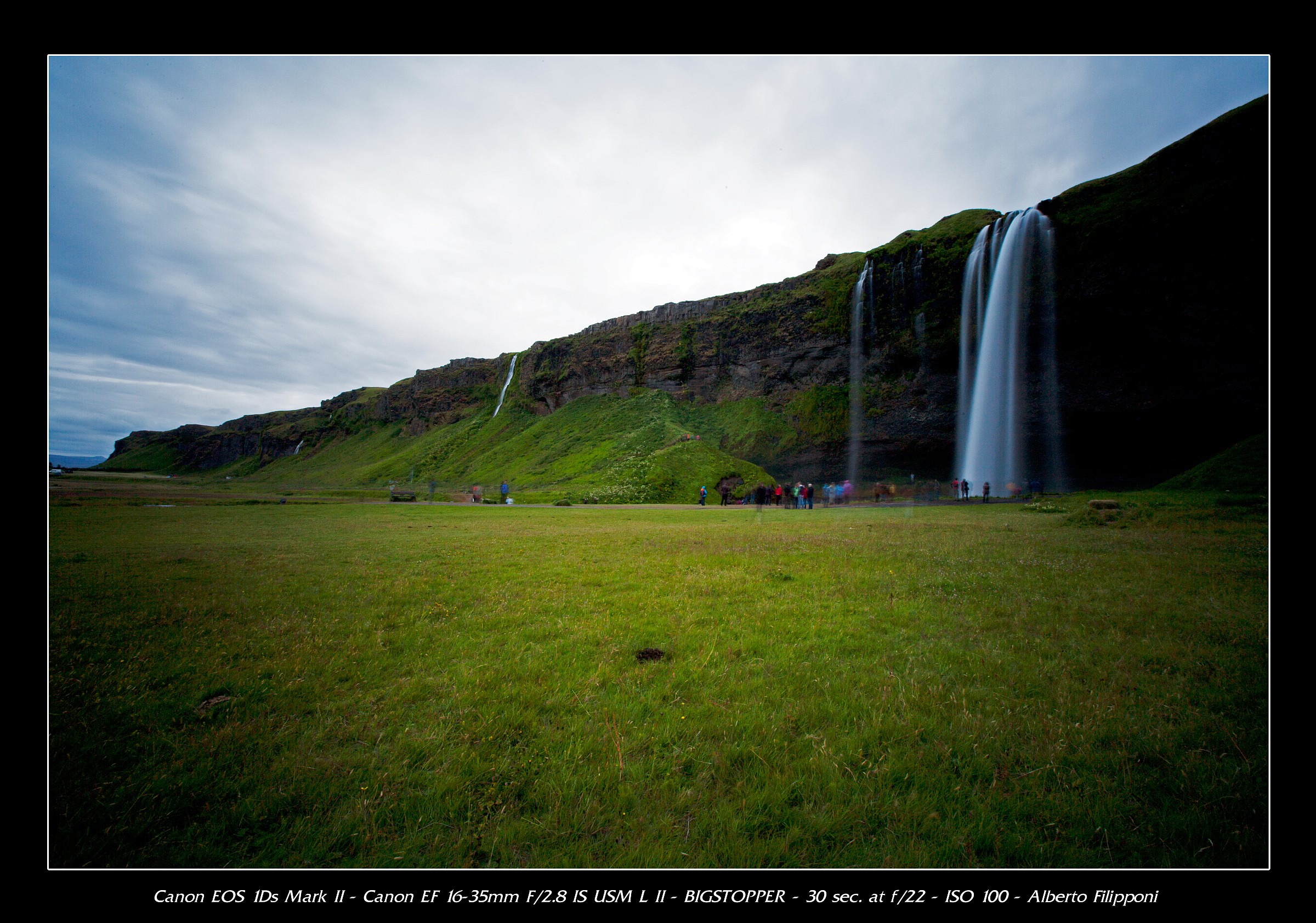 Seljalandsfoss waterfall - Iceland