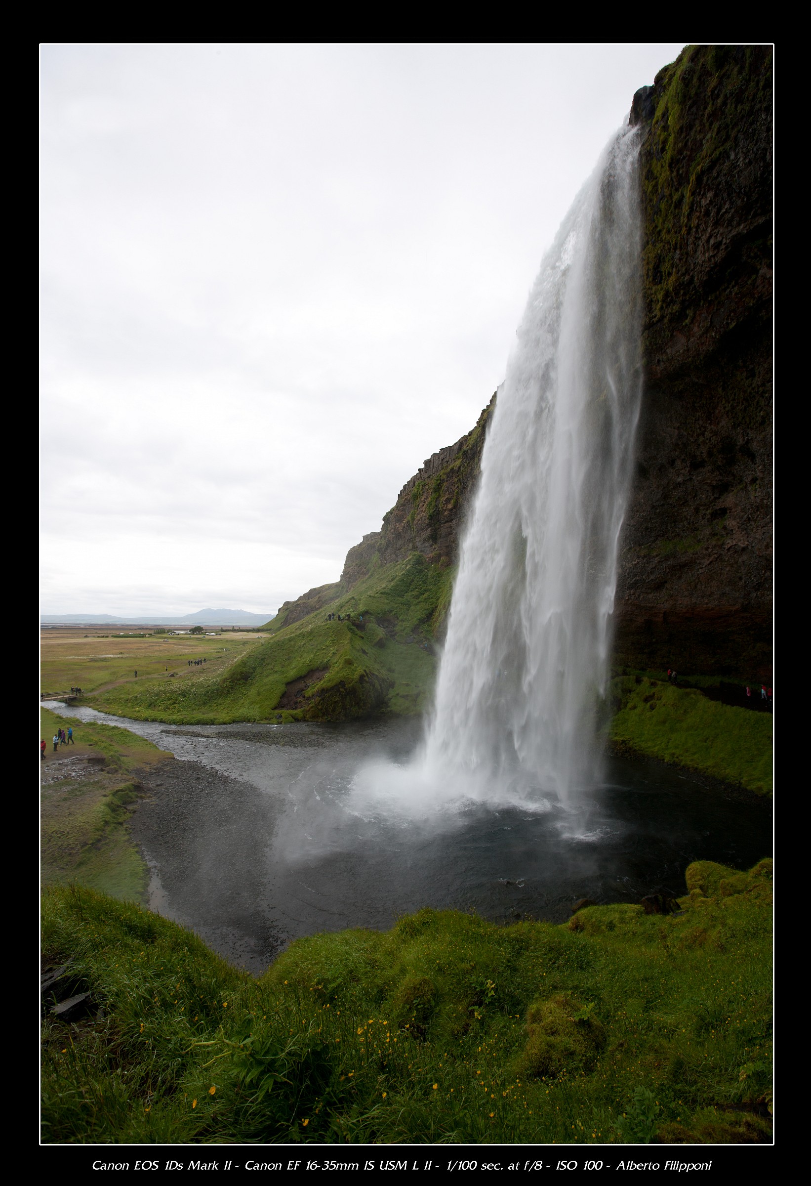 Seljalandsfoss waterfall - Iceland