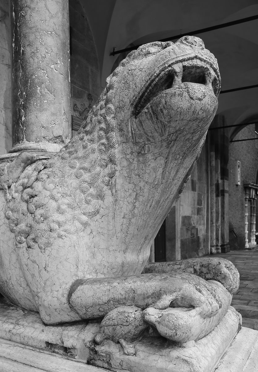lion stiloforo (Duomo di Cremona)