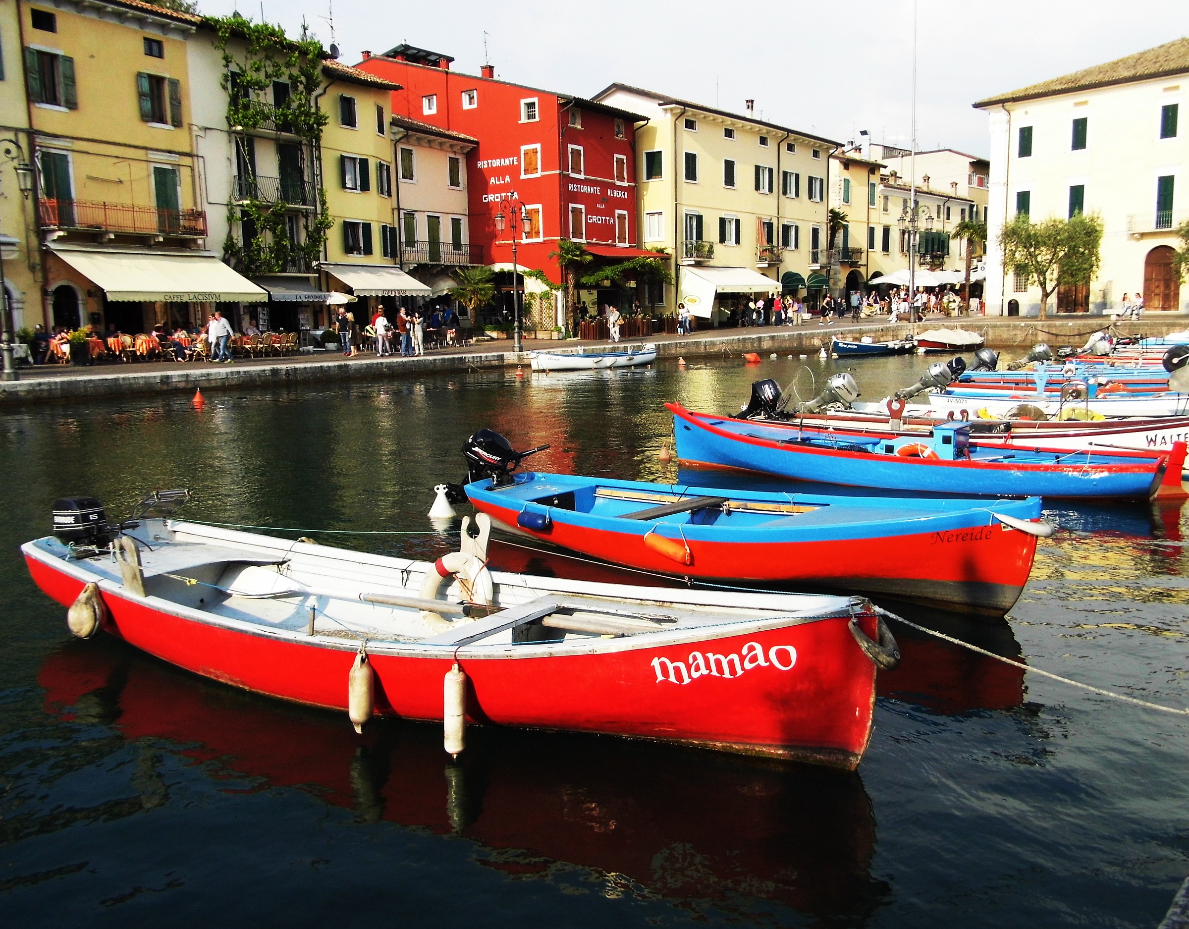 Lazise and colors ..