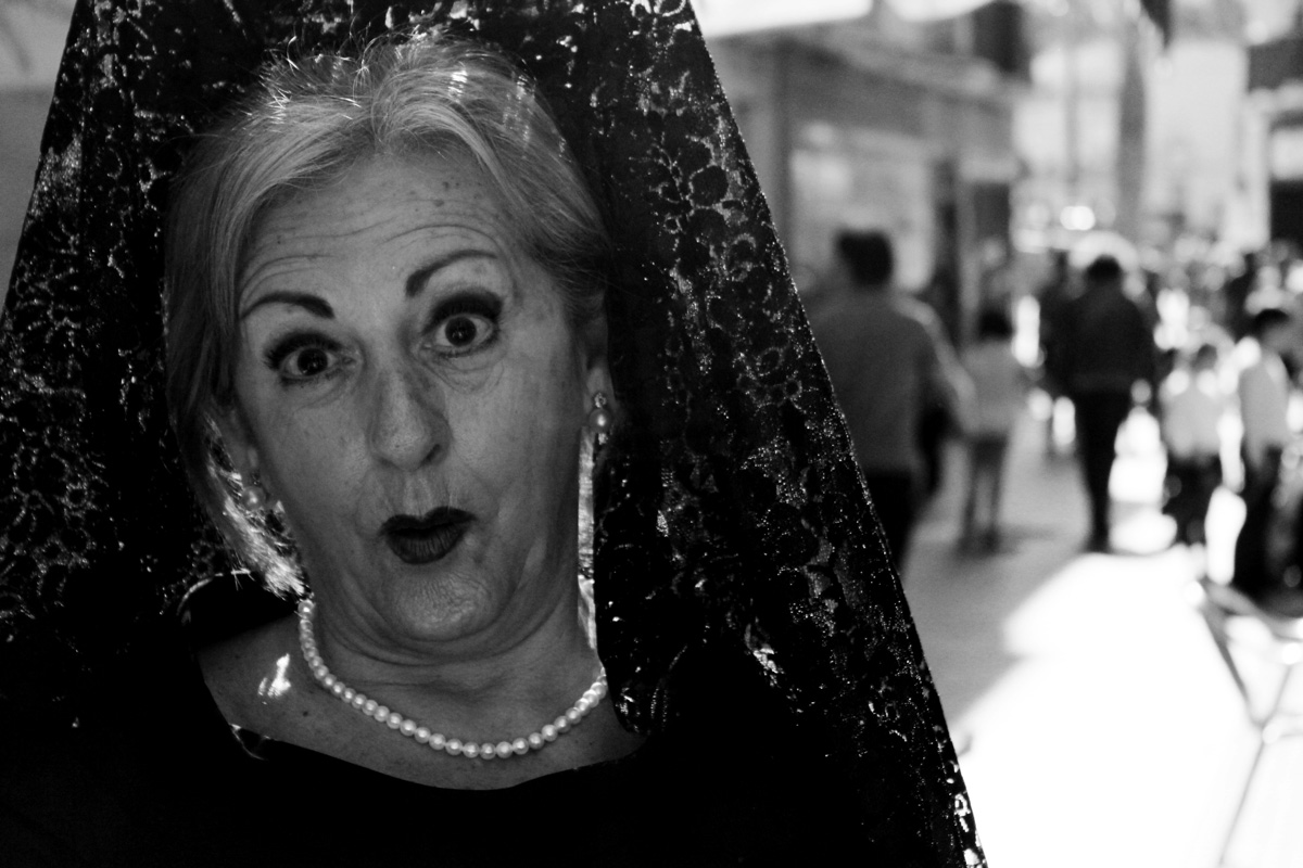 La mujer de mantilla