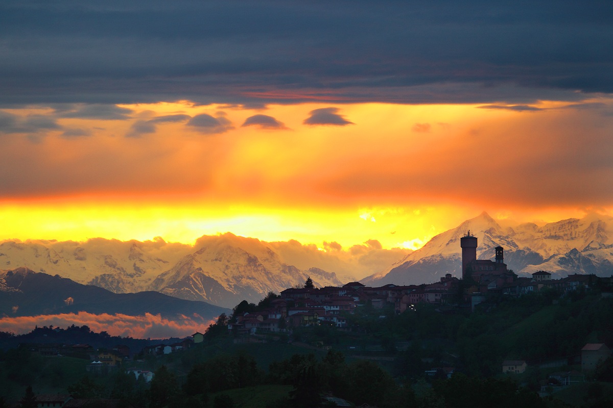 Sunset in Mongardino (at)