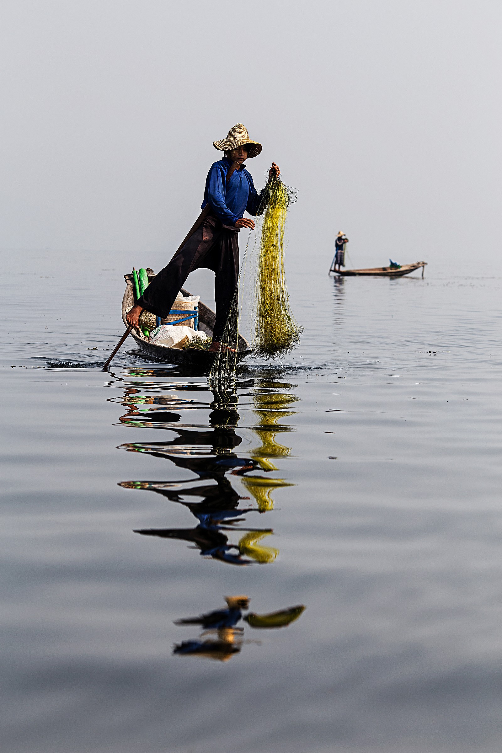 riflessi sul lago Inle