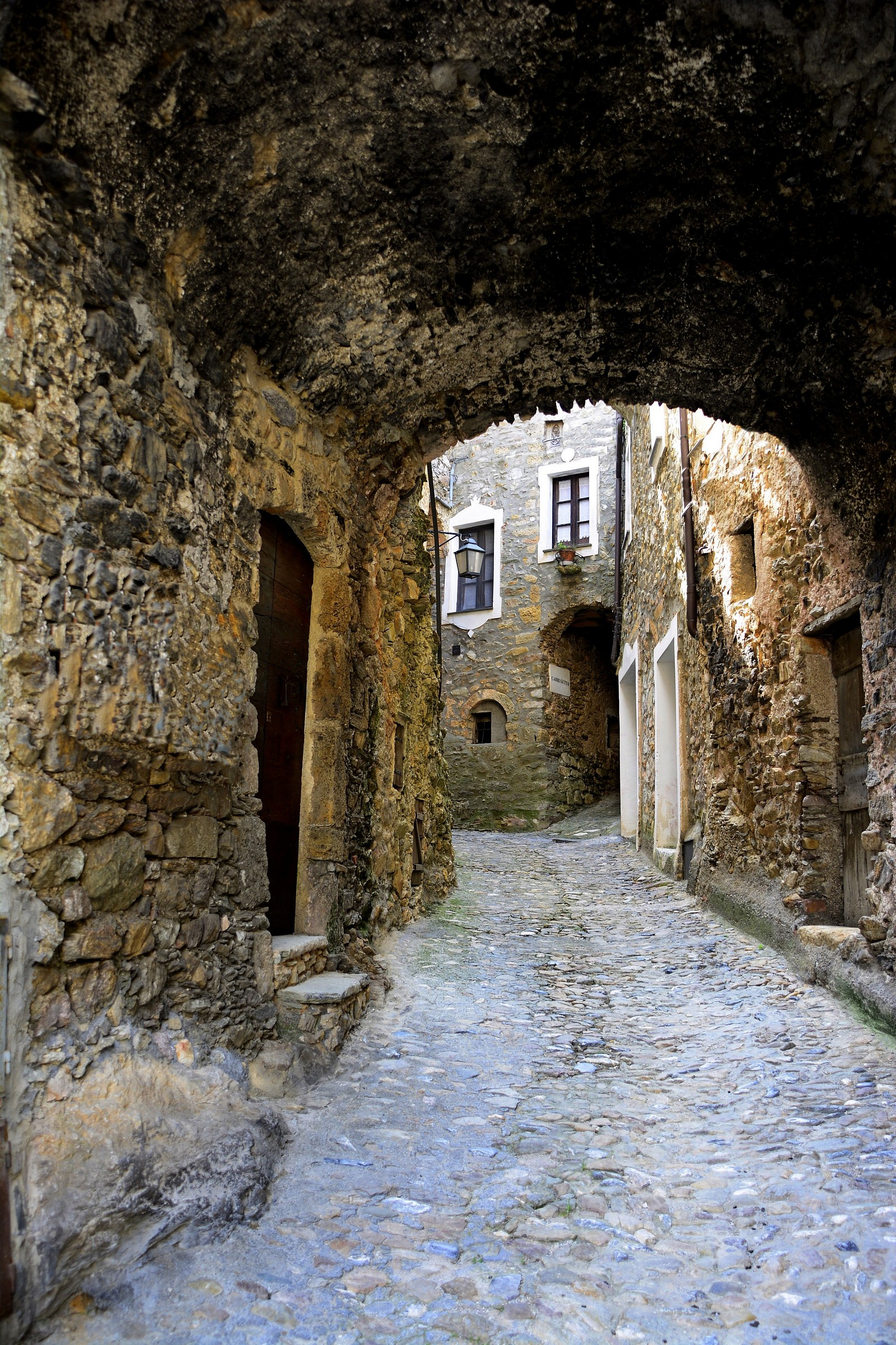portico di accesso a castelvecchio