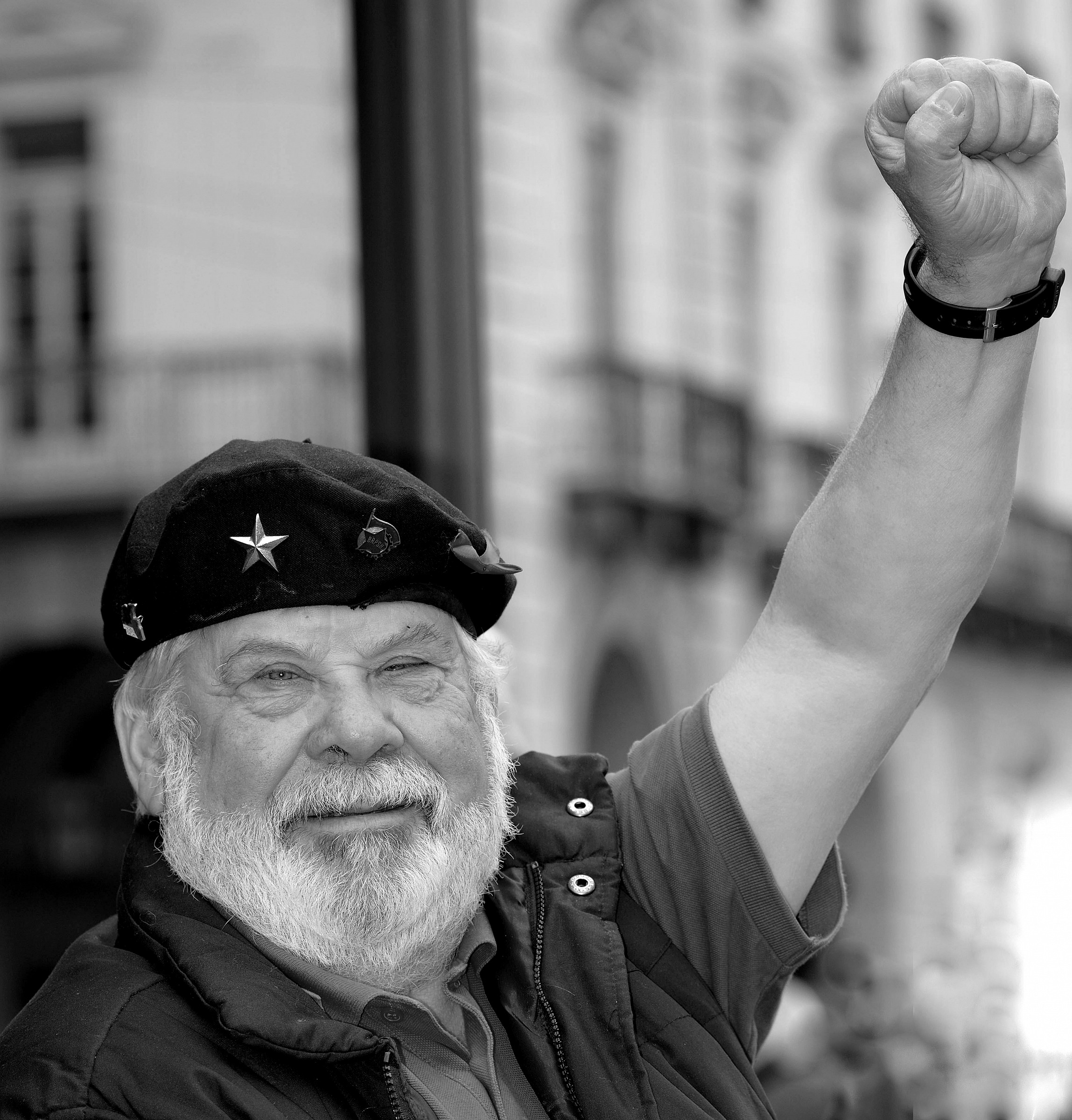 homage to "Che" .............