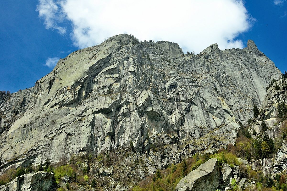 il granito della Val di Mello