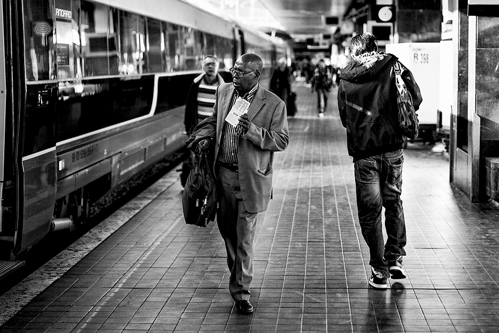 Arrivals & departures