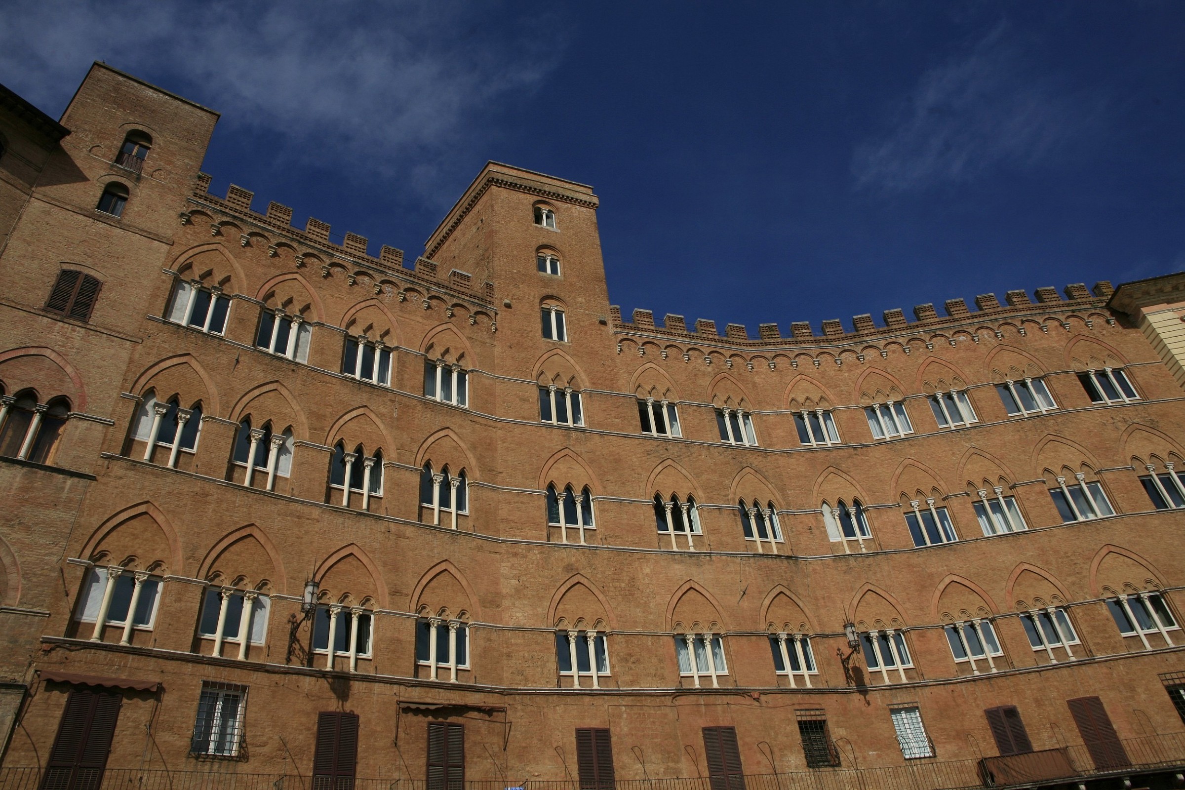 L'abbraccio di Siena