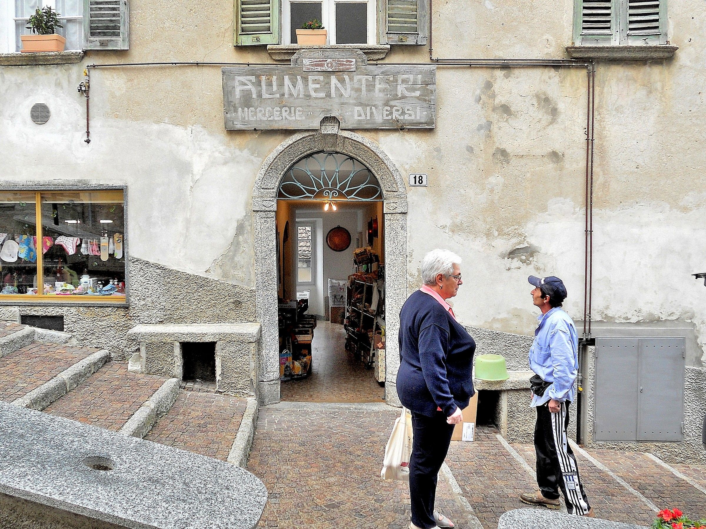 L'ultima bottega del paese...
