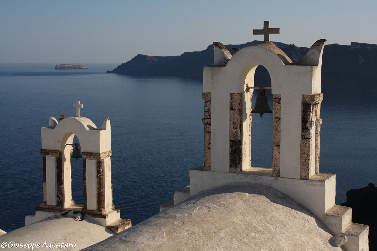 church in santorini
