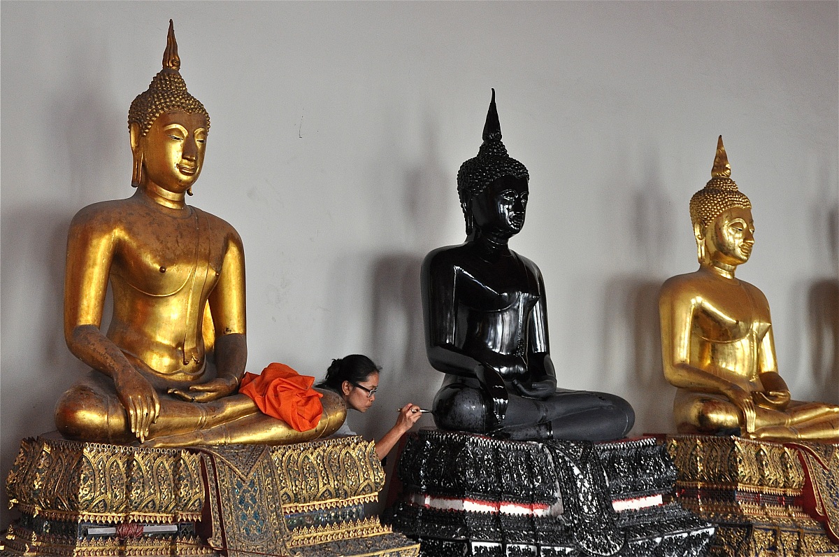 From yellow to black