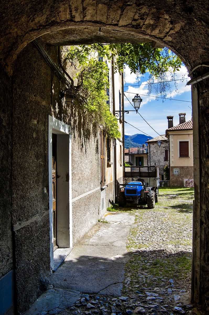 Castello ( Valsolda) _ Como