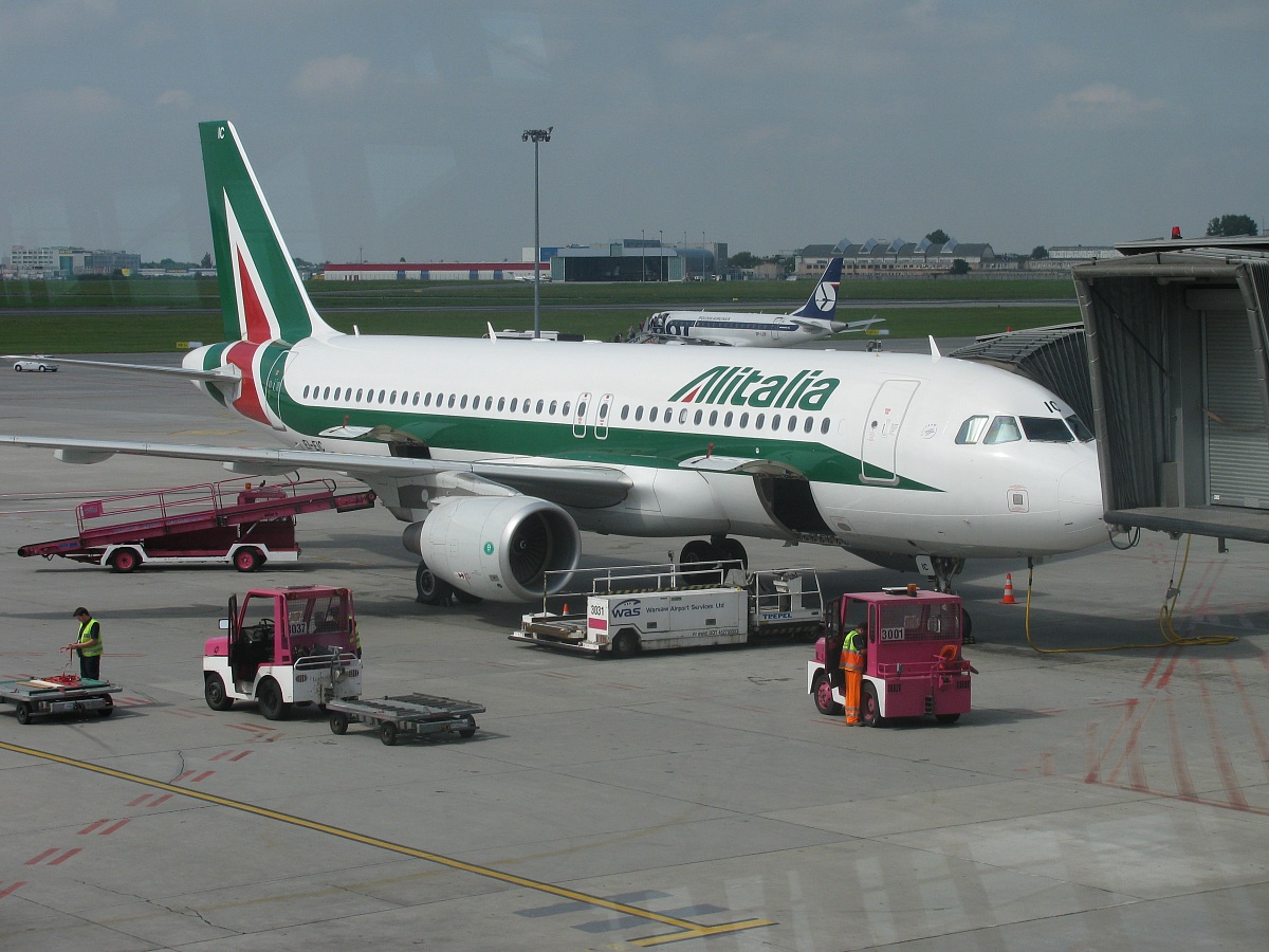 plane (Alitalia)