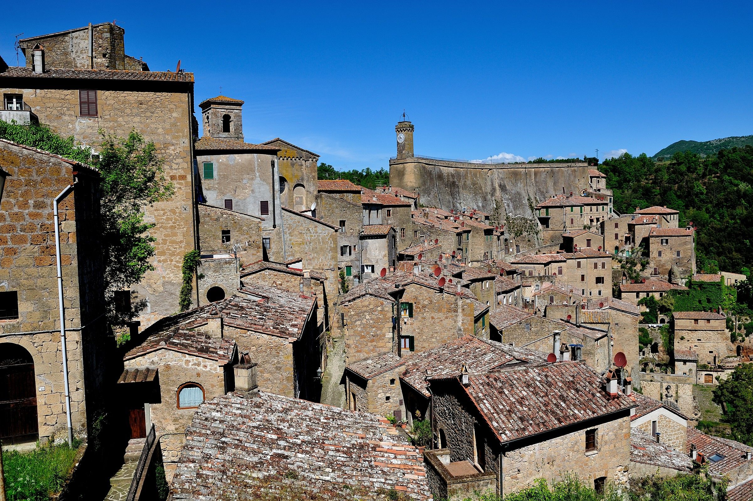 The roofs of Sorano (gr)