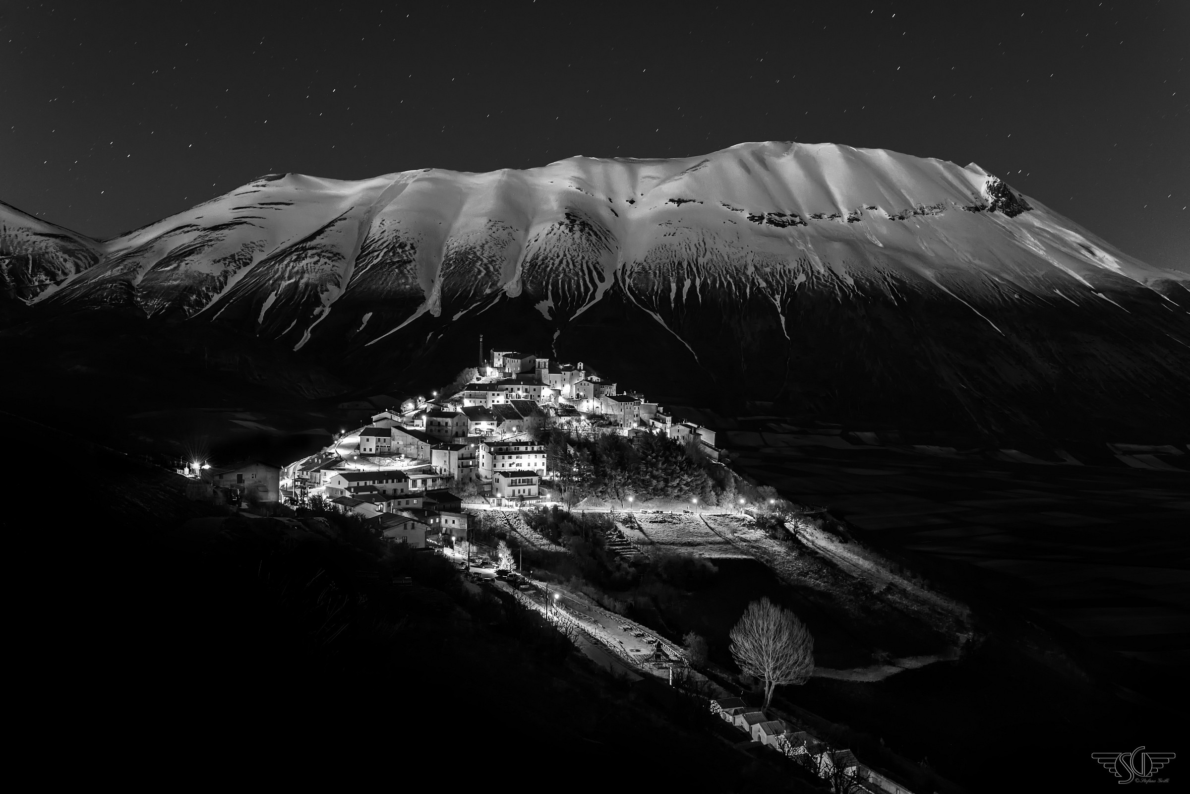Castelluccio di Norcia di notte, 05-05-2014 B/W