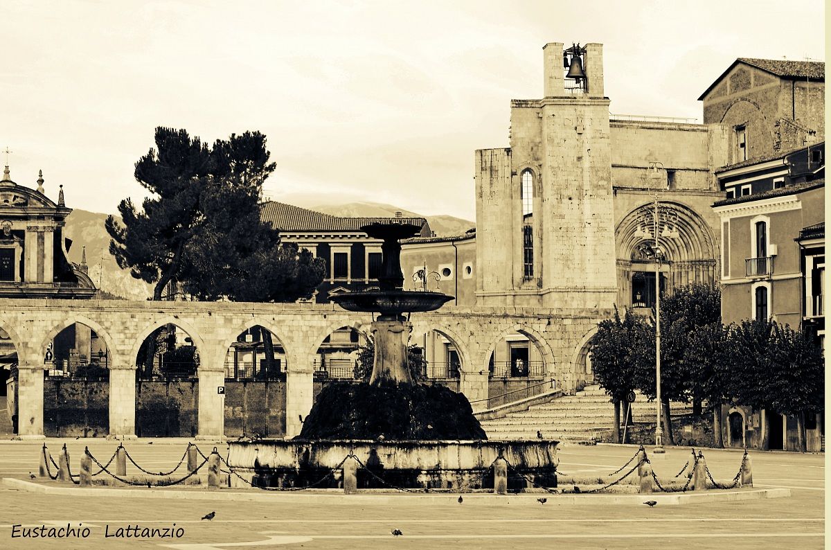 Piazza Garibaldi con il fontanone