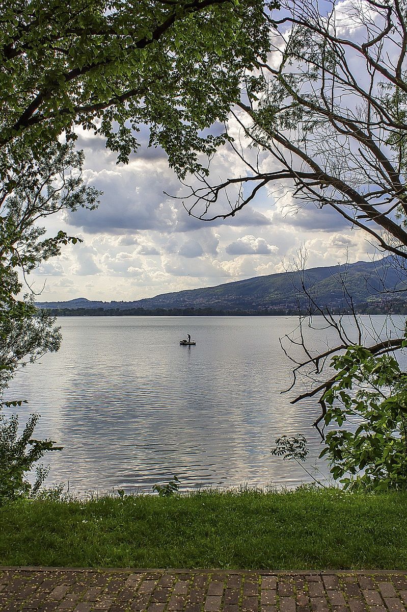 scorcio sul lago