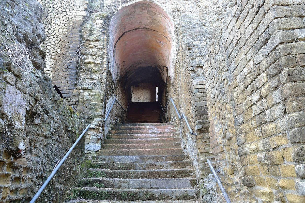 Parco archeologico di Baia (Bacoli - Napoli)