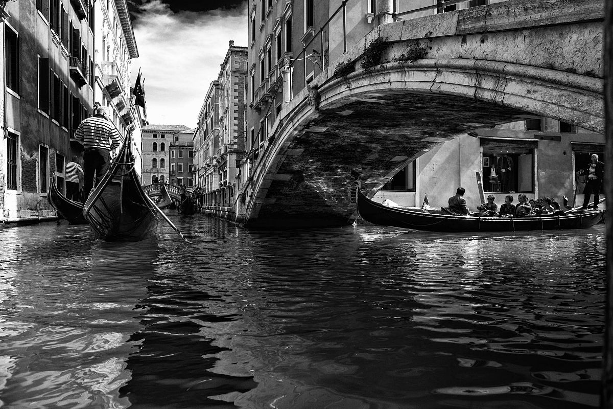 sotto i ponti veneziani
