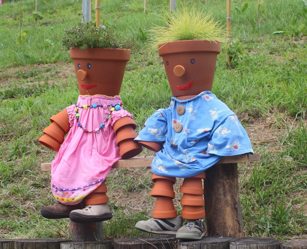 But what's going on in the jar?