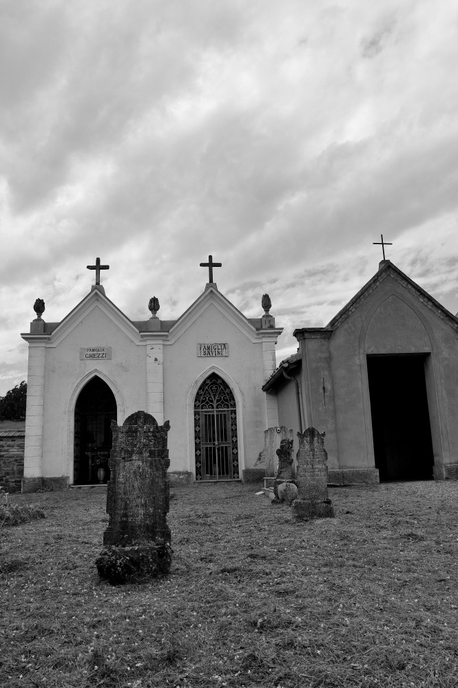 Piccolo cimitero di campagna