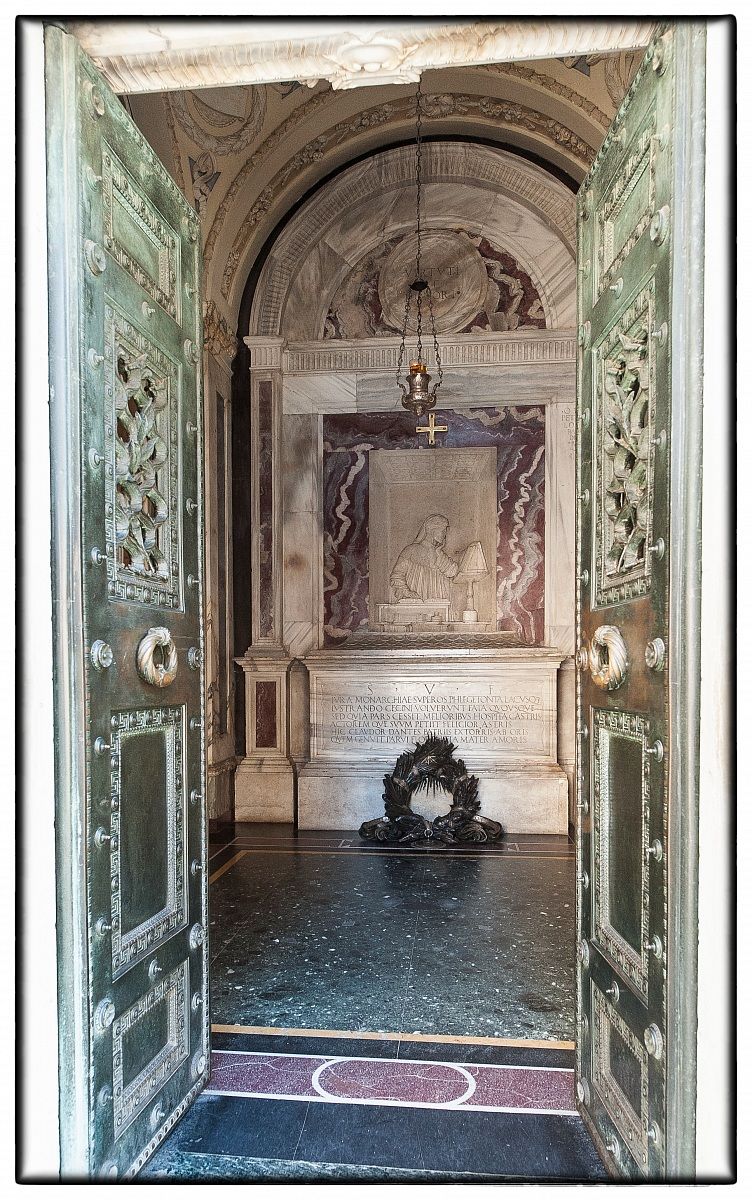 The Tomb of the Great Poet, Ravenna