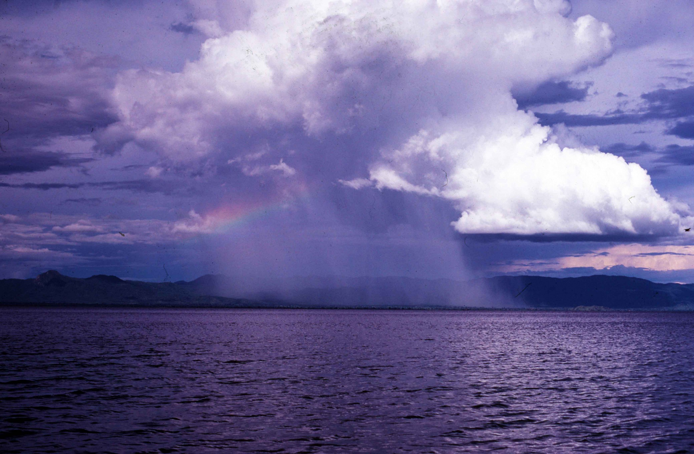 Temporale sul lago Malawi da diapositiva 1979