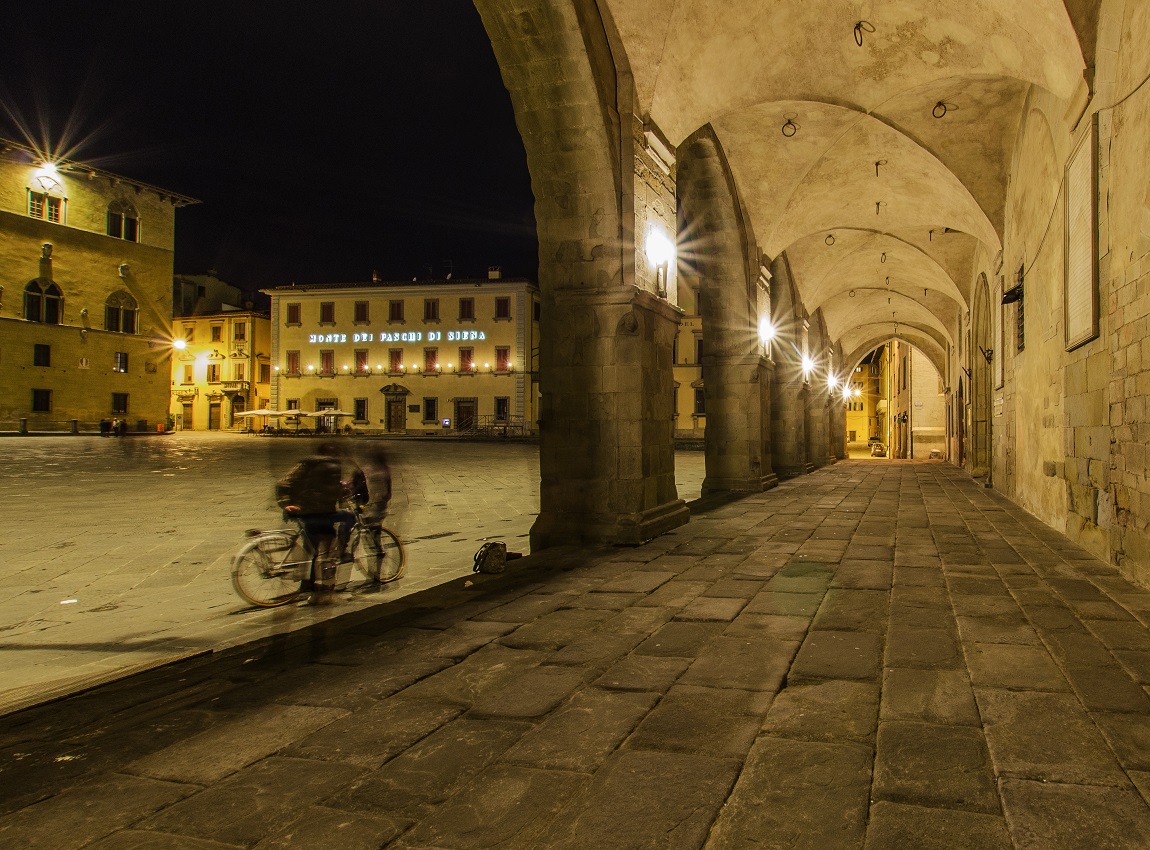 corridoio a Ordine Degli Avvocati/Piazza del Duomo