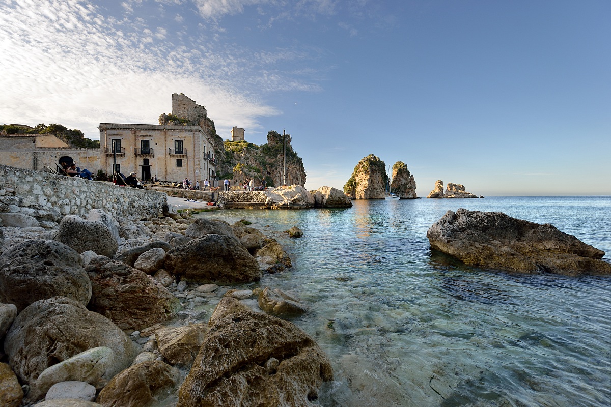 Scopello - The tuna and stacks