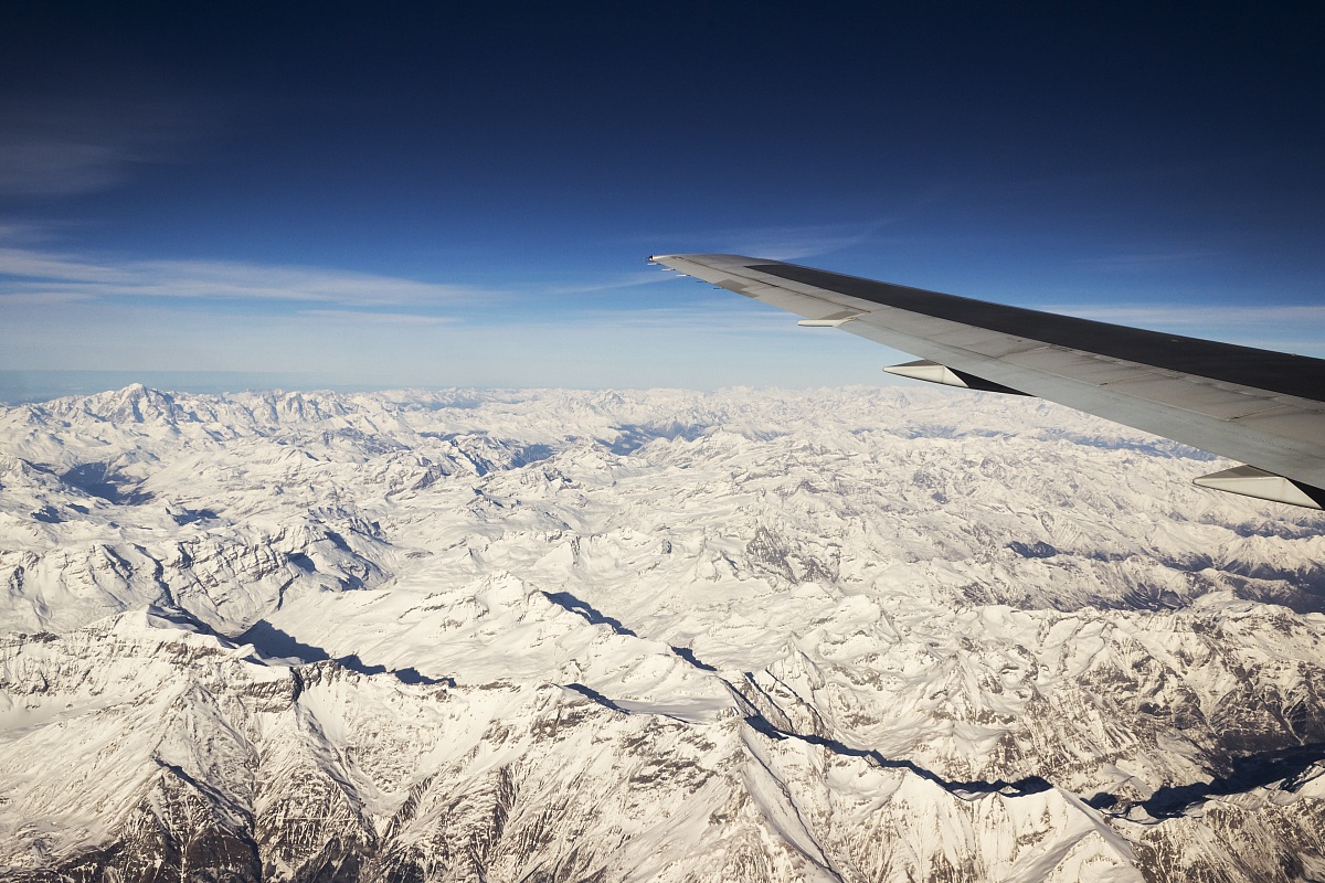 Visione aerea delle Alpi