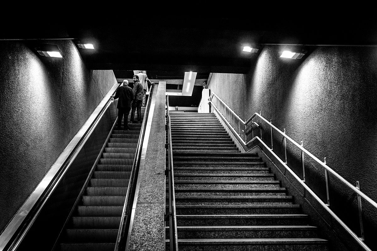 Urban exploration in Milan (Metro) B & W