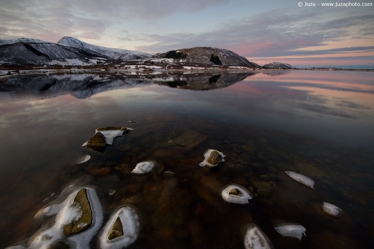 Ice and reflexes, 014,502