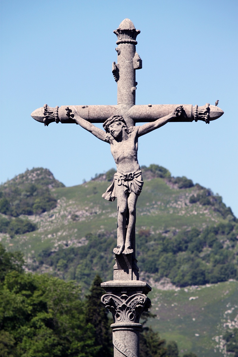 Obelisk with the Cross in Lourdes