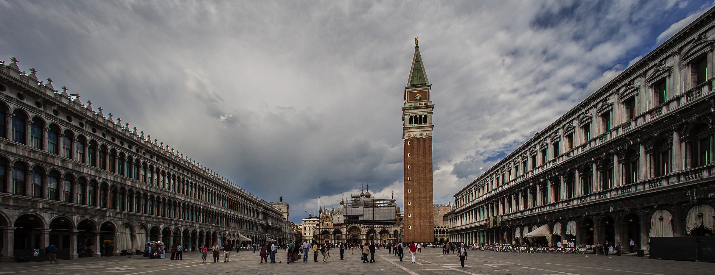 Piazza S. Marco vista come i quadri di Francesco Guardi