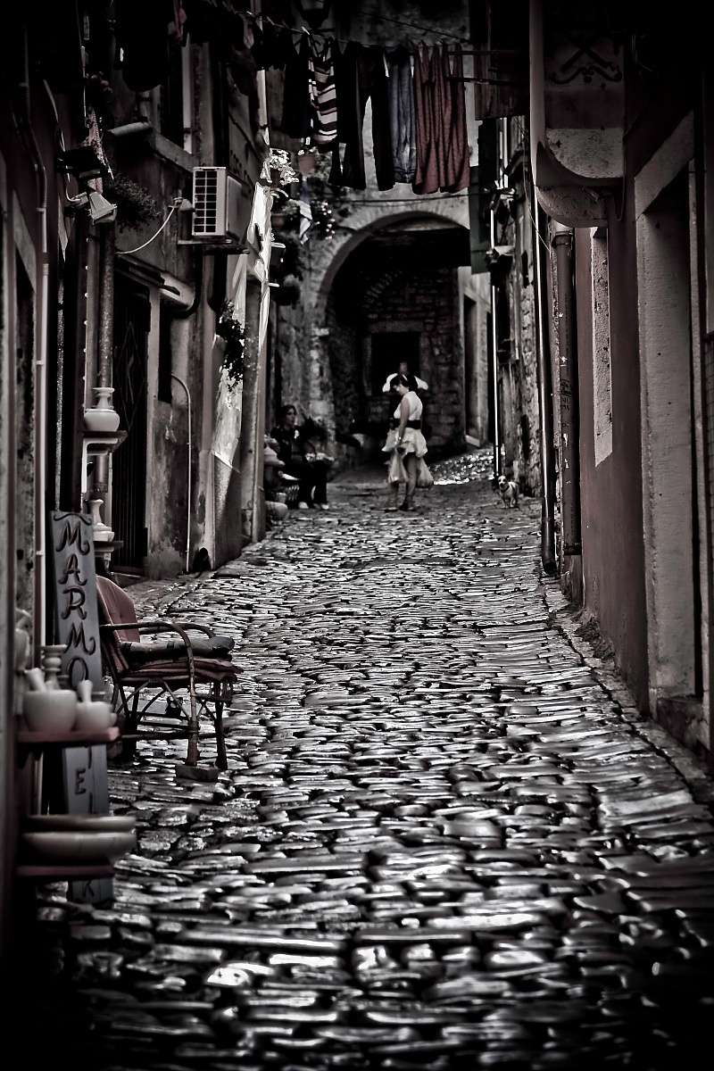 Alley Slovenian
