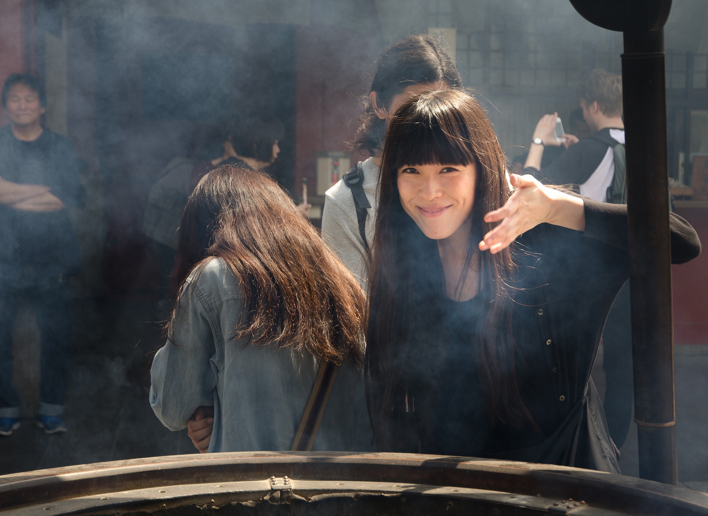 Japanese girl at Senso-Ji (Tokyo)