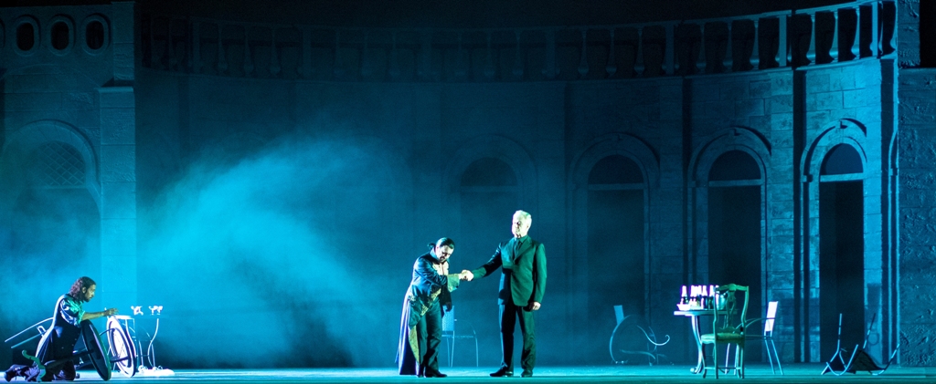 "Dammi la mano in pegno!"