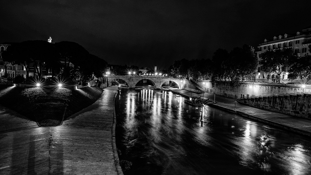 Isola Tiberina da ponte Garibaldi