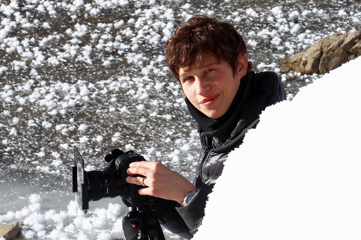 Mio nipote fotografo in erba-neve