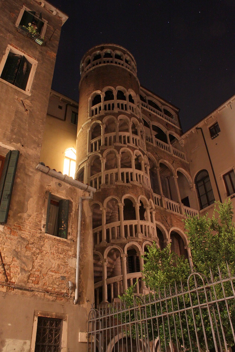 Scala Contarini del Bovolo - San Marco