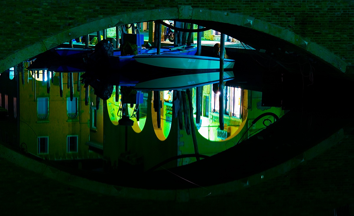 Night under the bridge