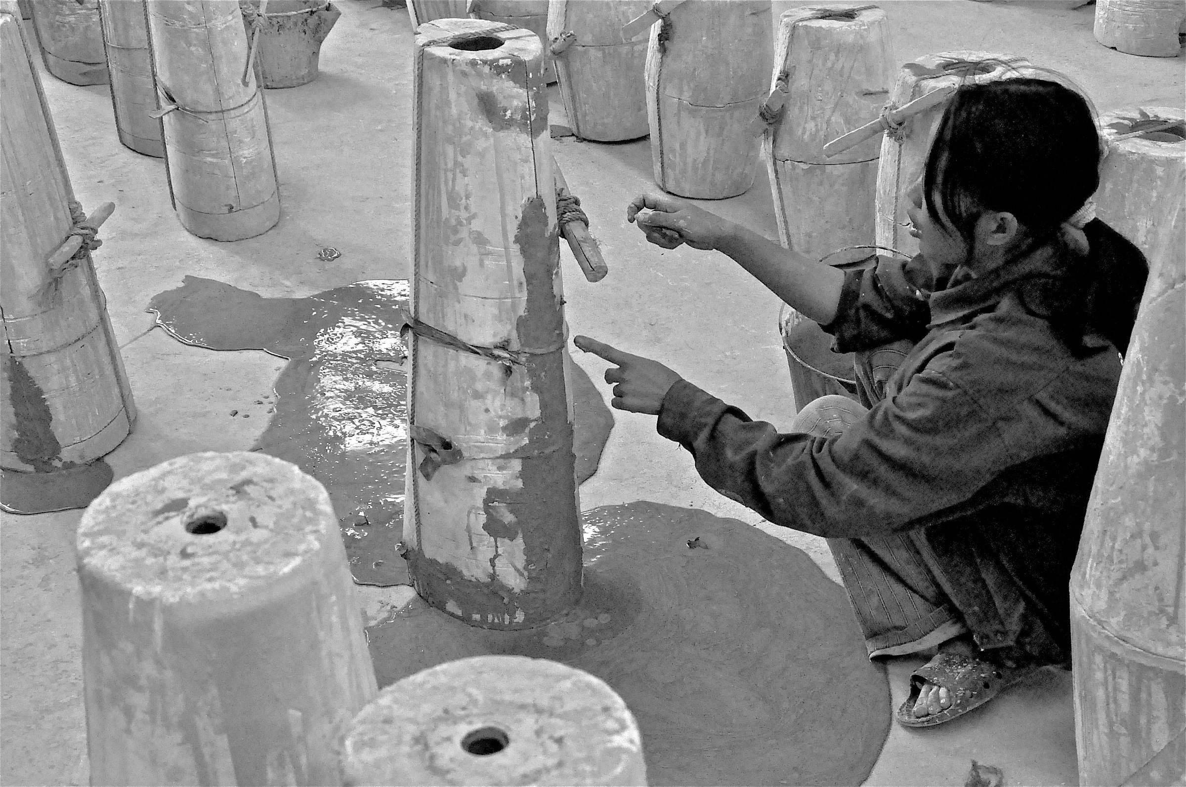 Terra liquida nelle forme