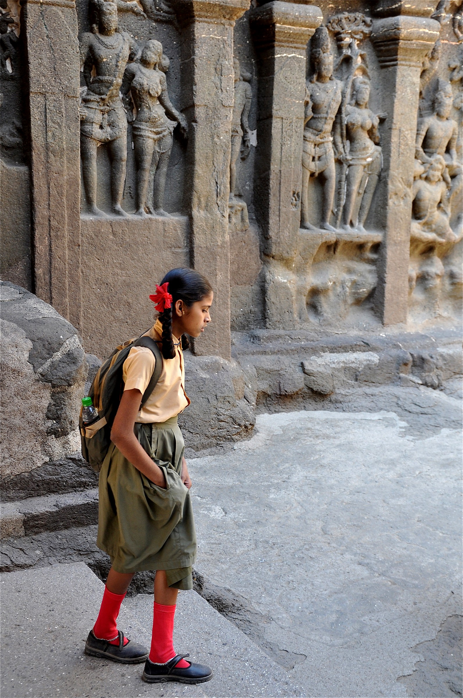 In divisa con le carpe alla rovescia